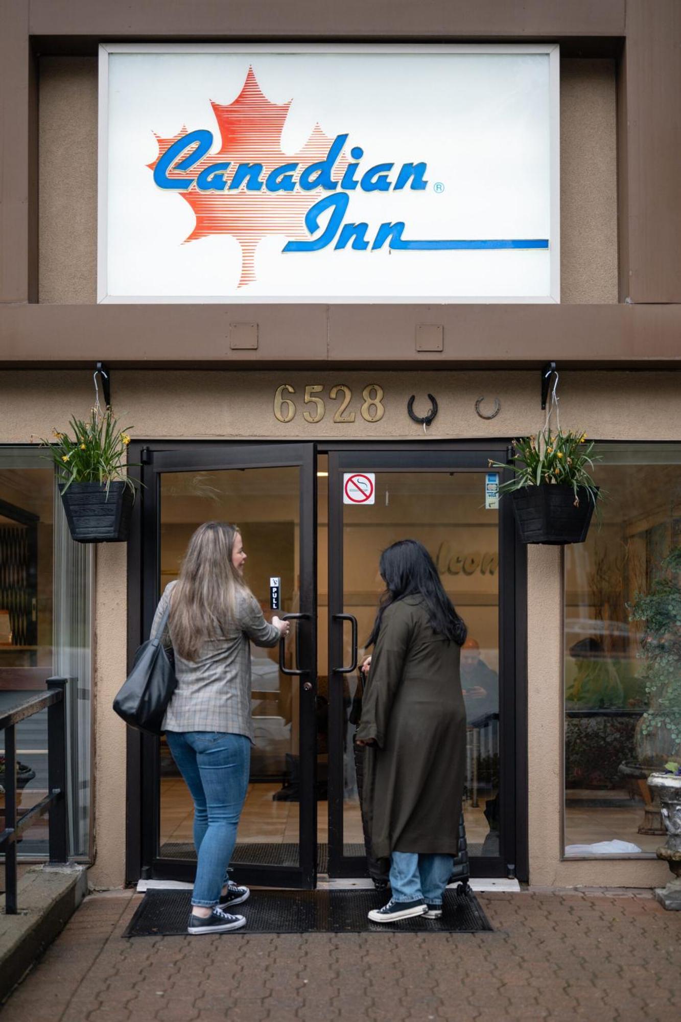 Canadian Inn Σάρρεϋ Εξωτερικό φωτογραφία